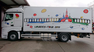 LKW Beschriftung Lourdes-Tour