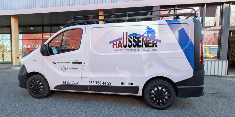 Fahrzeugbeschriftung Haussener Holzbau